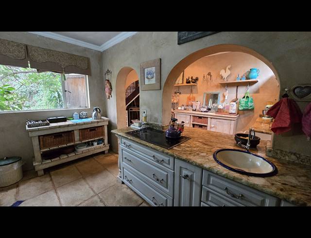 4 BEDROOM FREEHOLD FOR SALE IN GLENVISTA